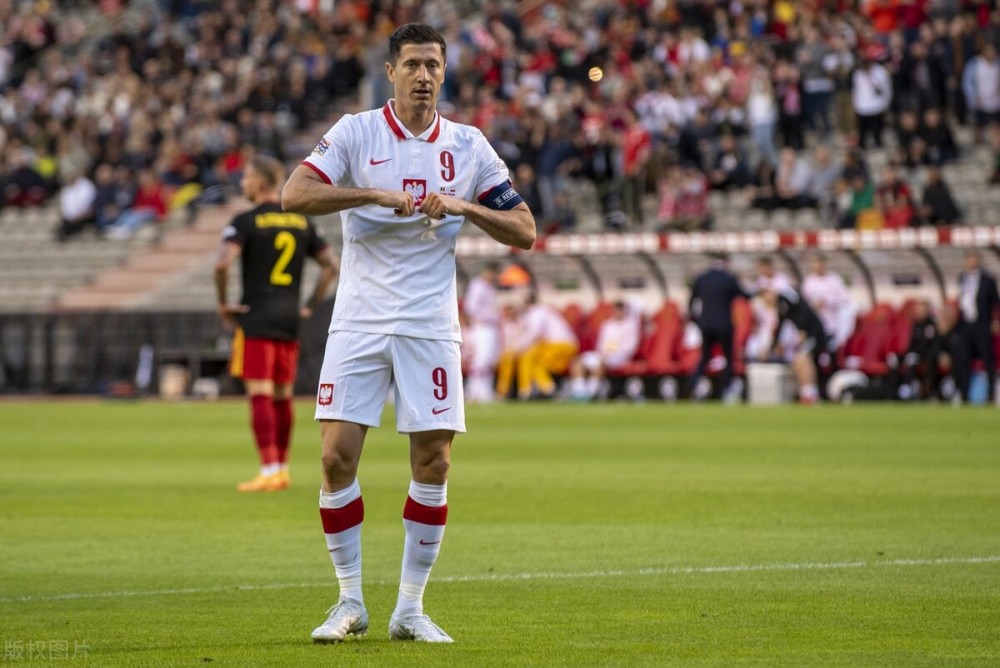 莱万多夫斯基遭遇二十连败,巴黎圣日耳曼教练面临压力!的简单介绍