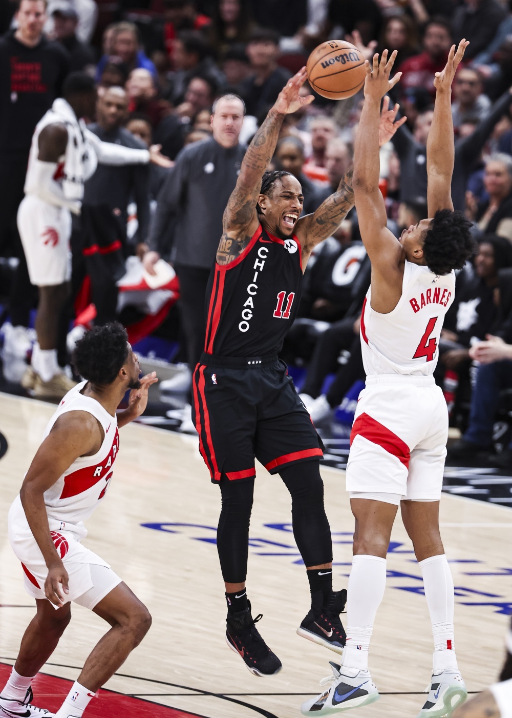 德布劳内在公牛比赛中关键助攻,绝杀引发热议!